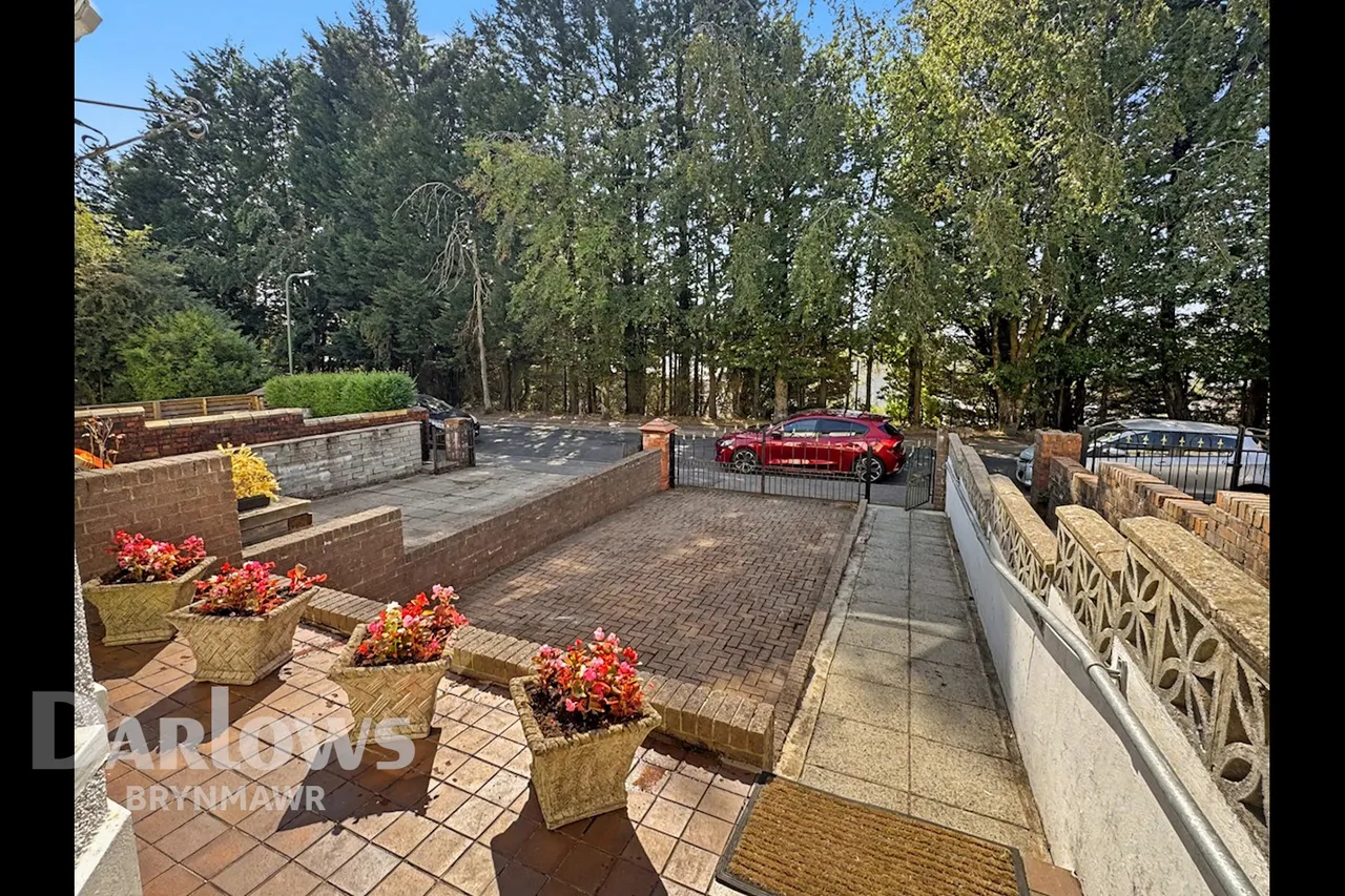 Warwick Road, Brynmawr, photo 2