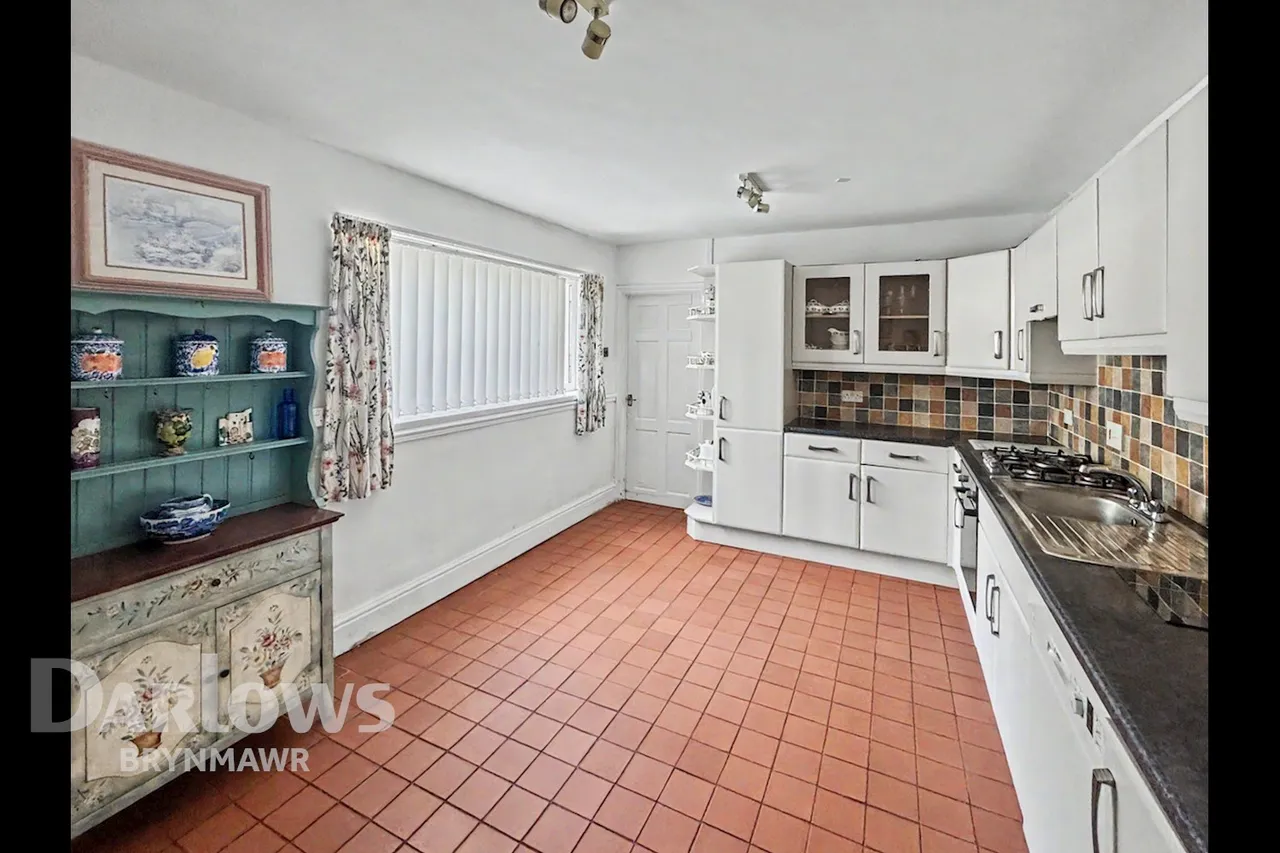 Warwick Road, Brynmawr, photo 5