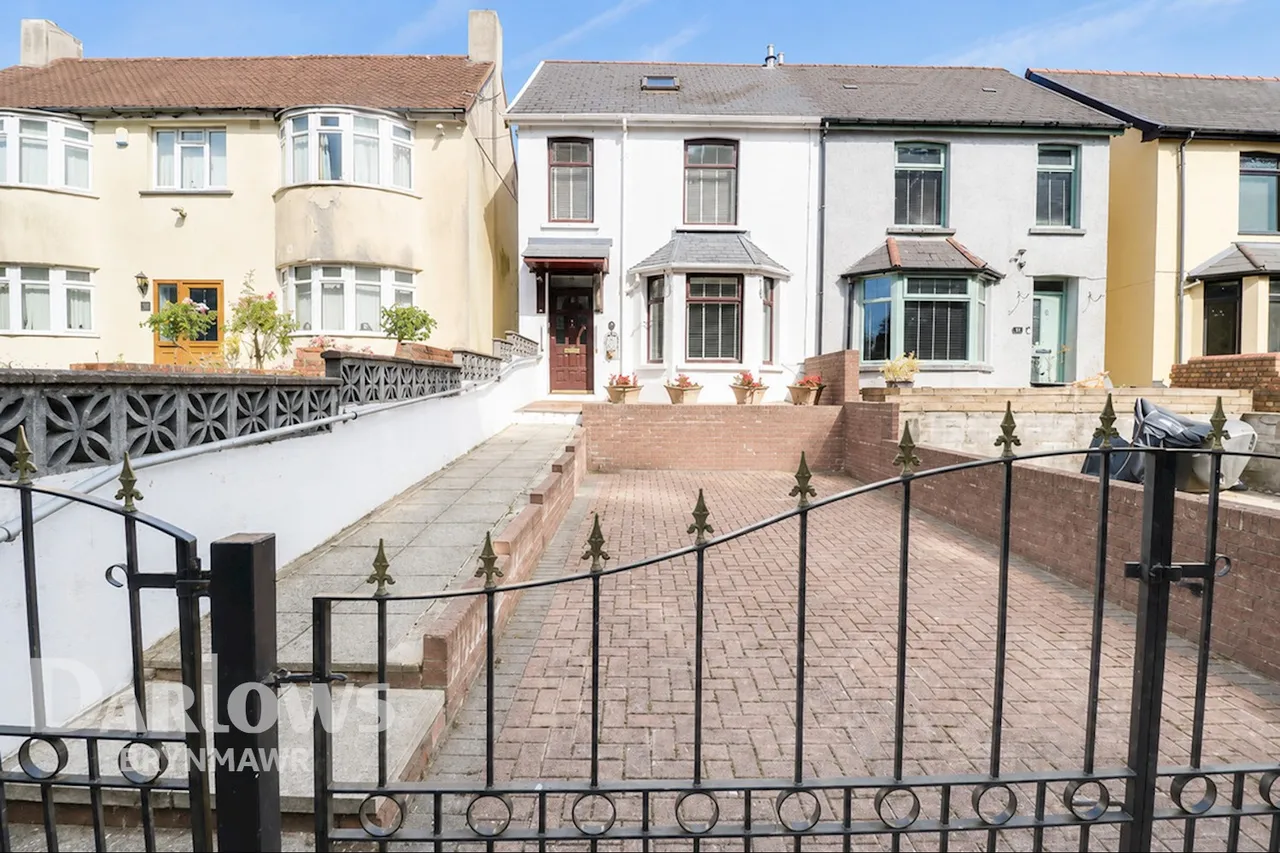 3 bed house for sale, Warwick Road, Brynmawr