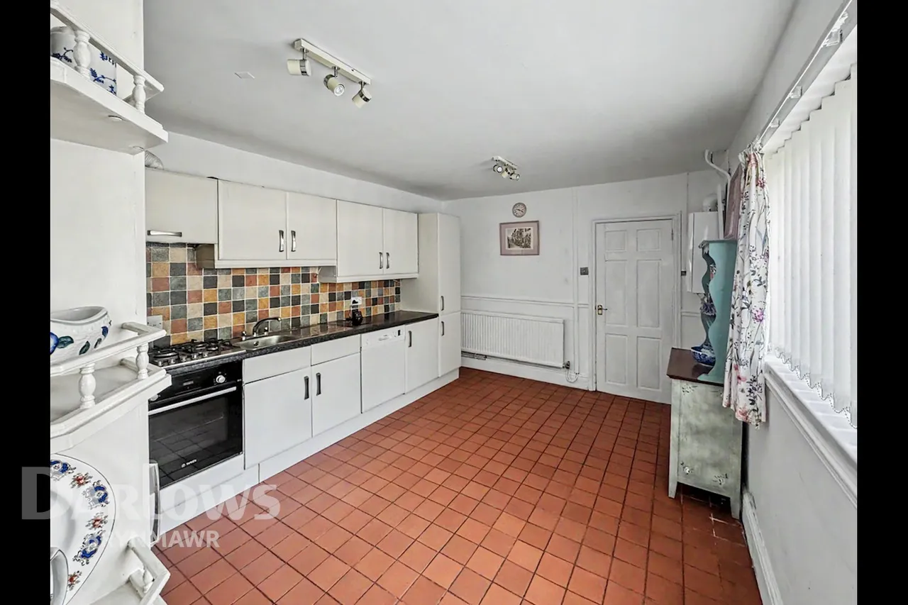 Warwick Road, Brynmawr, photo 8