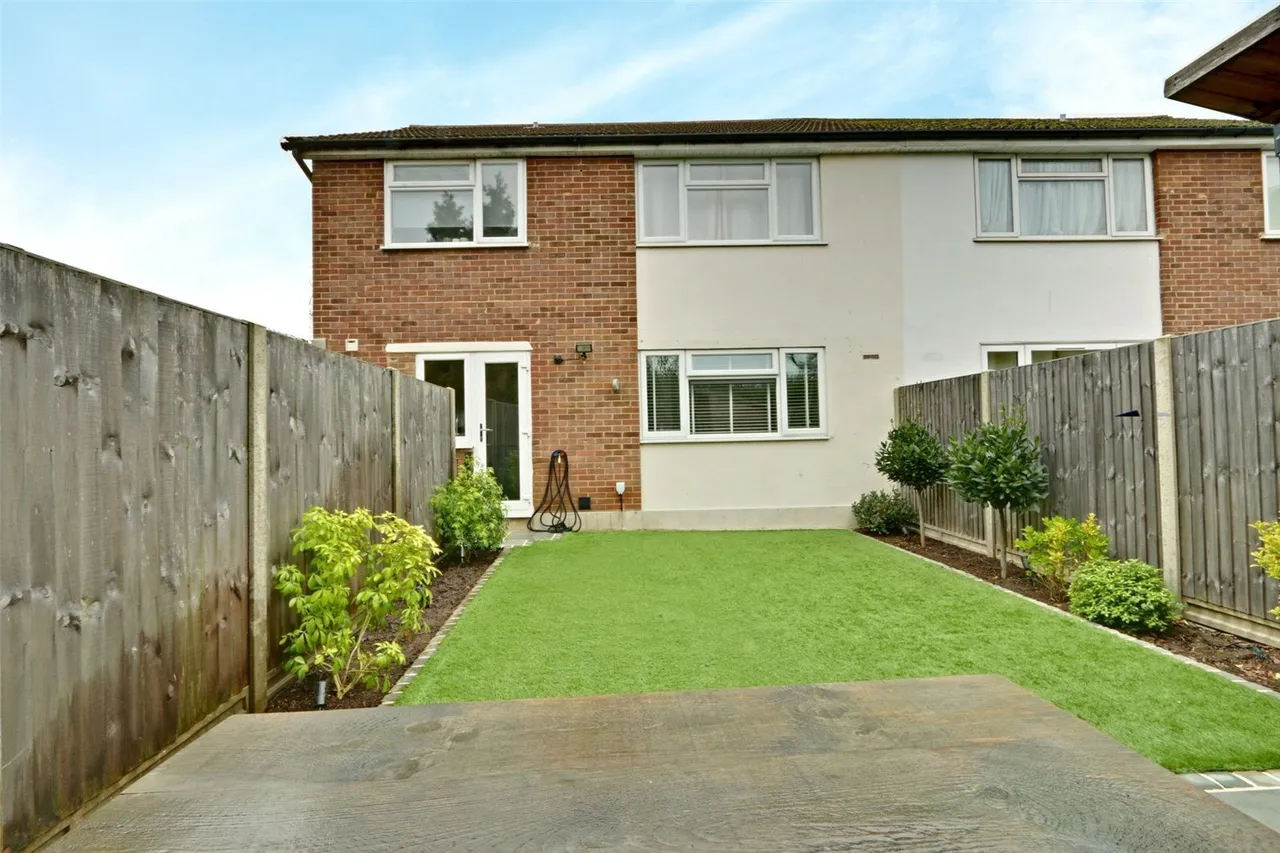 Bramley Close, London, N14, photo 17