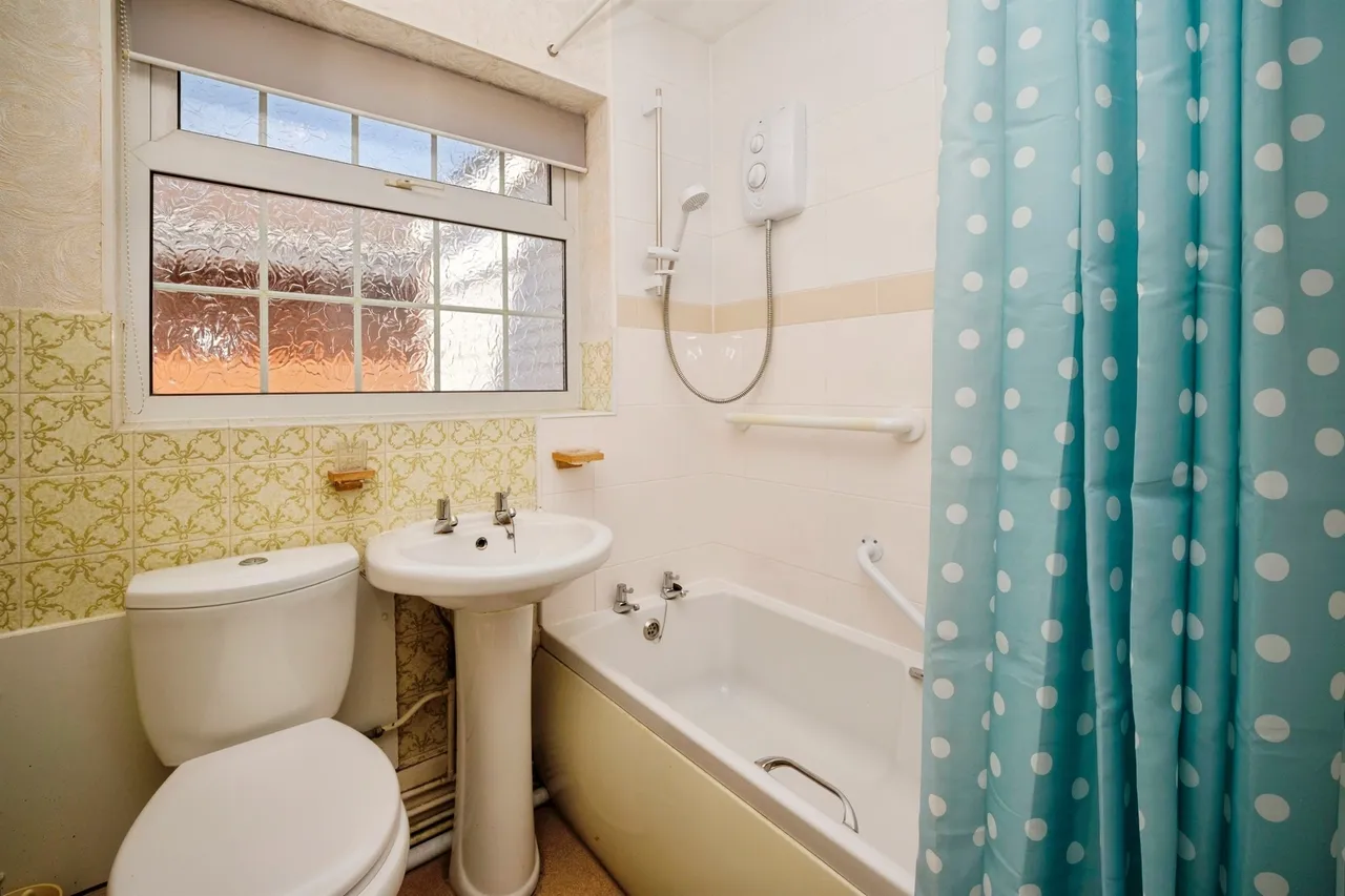 Hambledon Drive, Wirral, photo 11