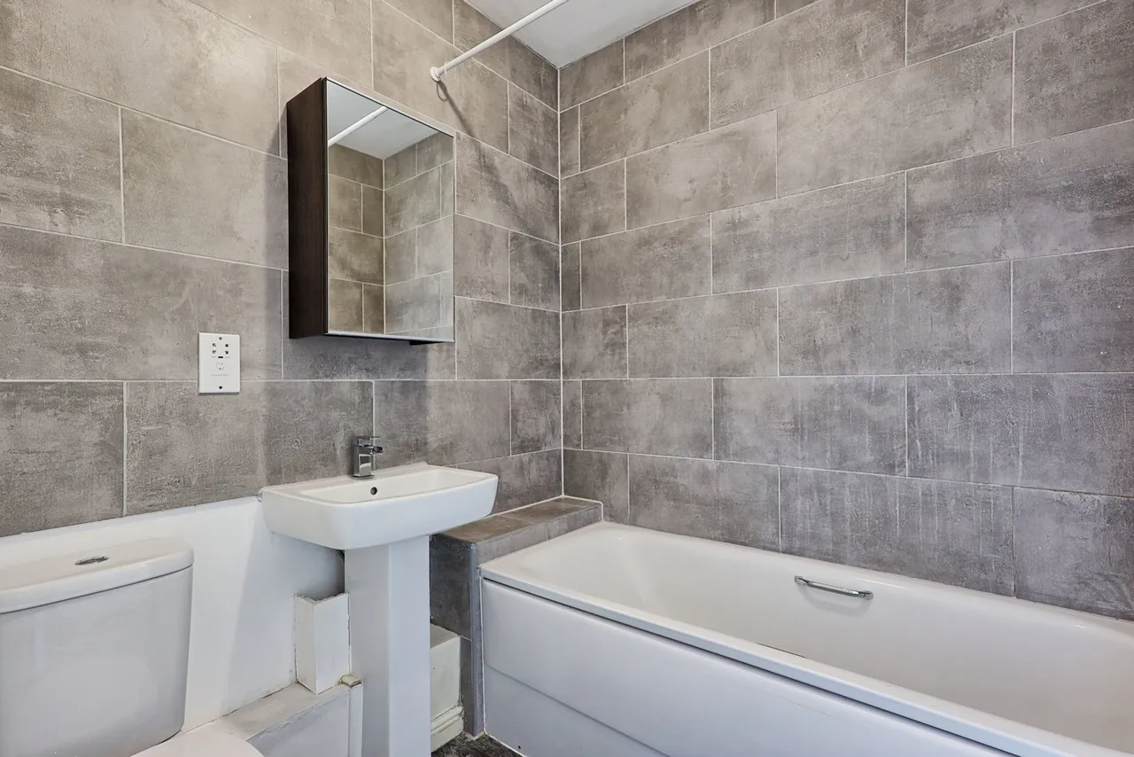 Falcon Avenue, South Ockendon, RM15, photo 18