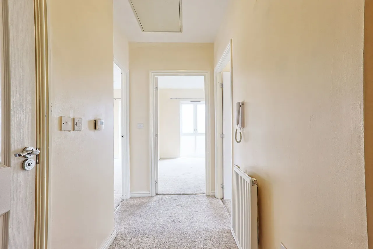 Falcon Avenue, South Ockendon, RM15, photo 3