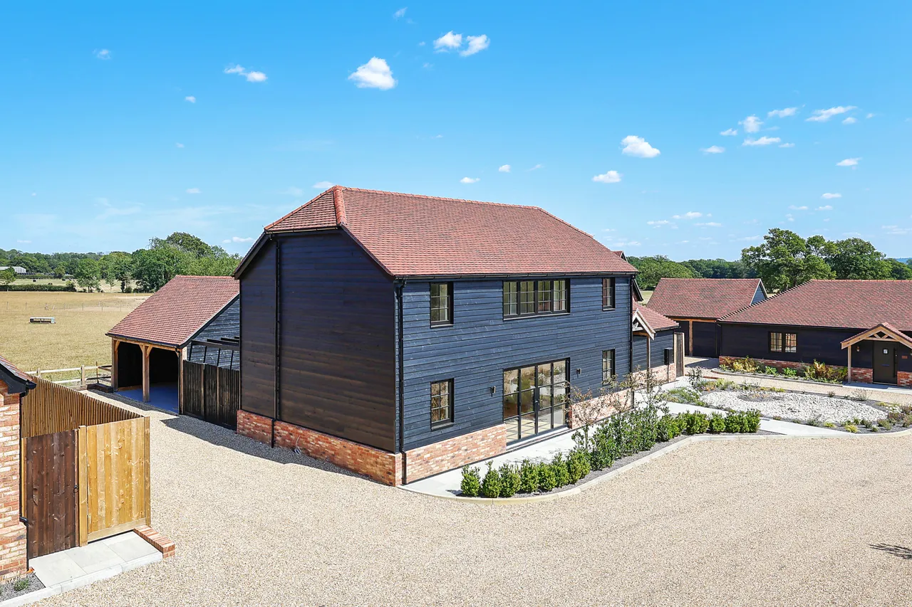 5 bed property for sale, Old Farm Close, Charlwood, RH6