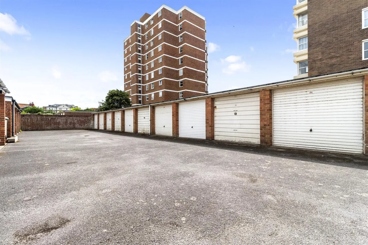 West Parade, Worthing, photo 13