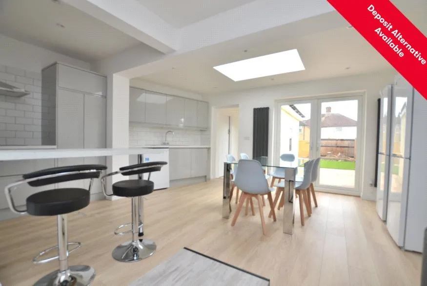 1 bed property to rent — The Grates, Oxford, OX4 3LJ