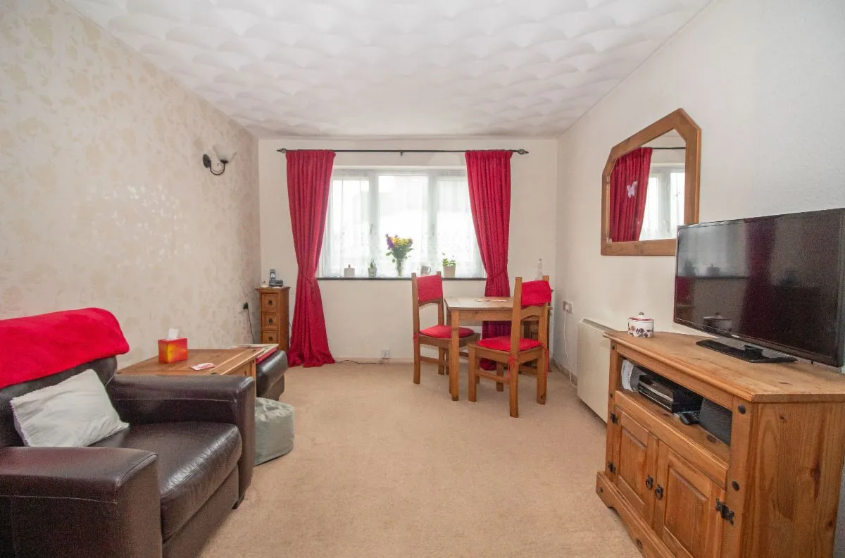 39 Stakes Road, Purbrook, PO7 5XT, photo 7