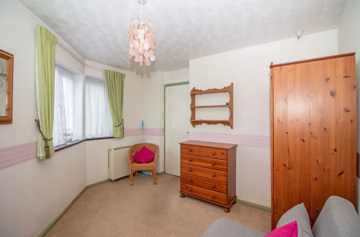 39 Stakes Road, Purbrook, PO7 5XT, photo 4