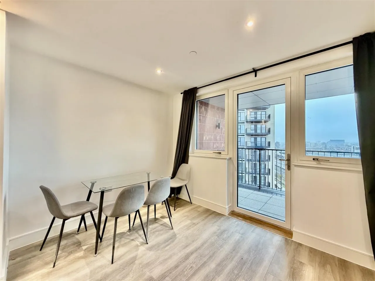 Healum Avenue, Southall, UB2, photo 12