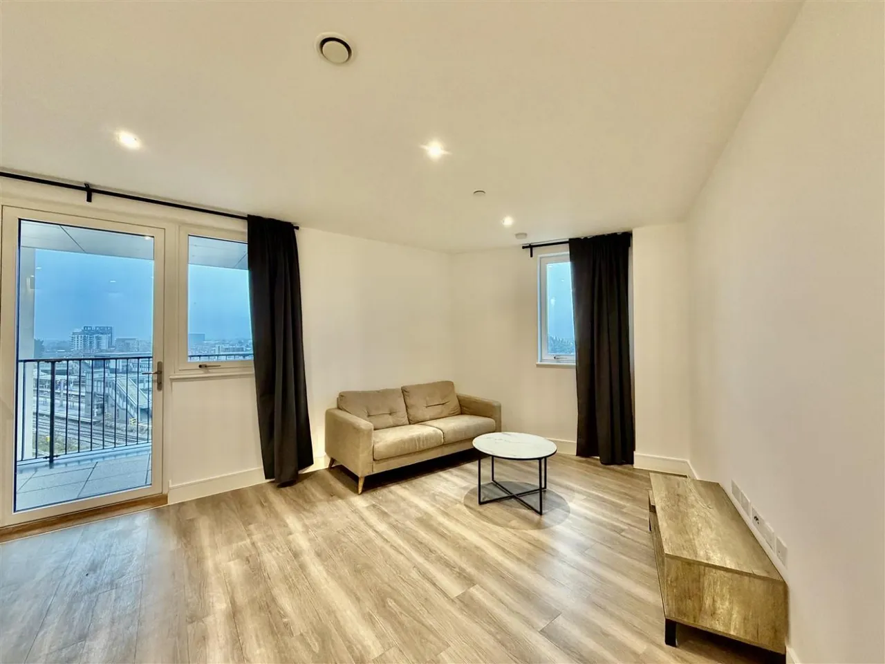 Healum Avenue, Southall, UB2, photo 11