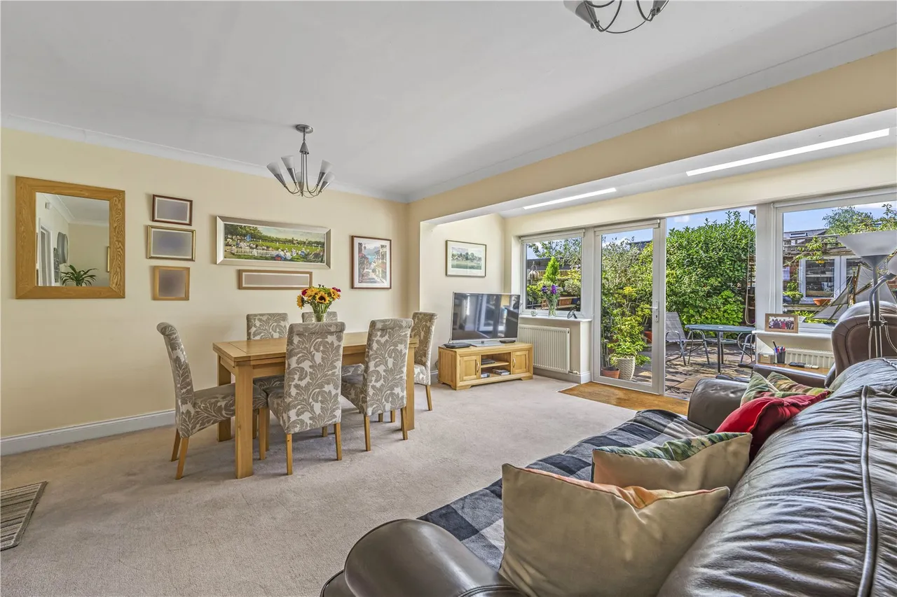 Beards Hill Close, Hampton, TW12, photo 3