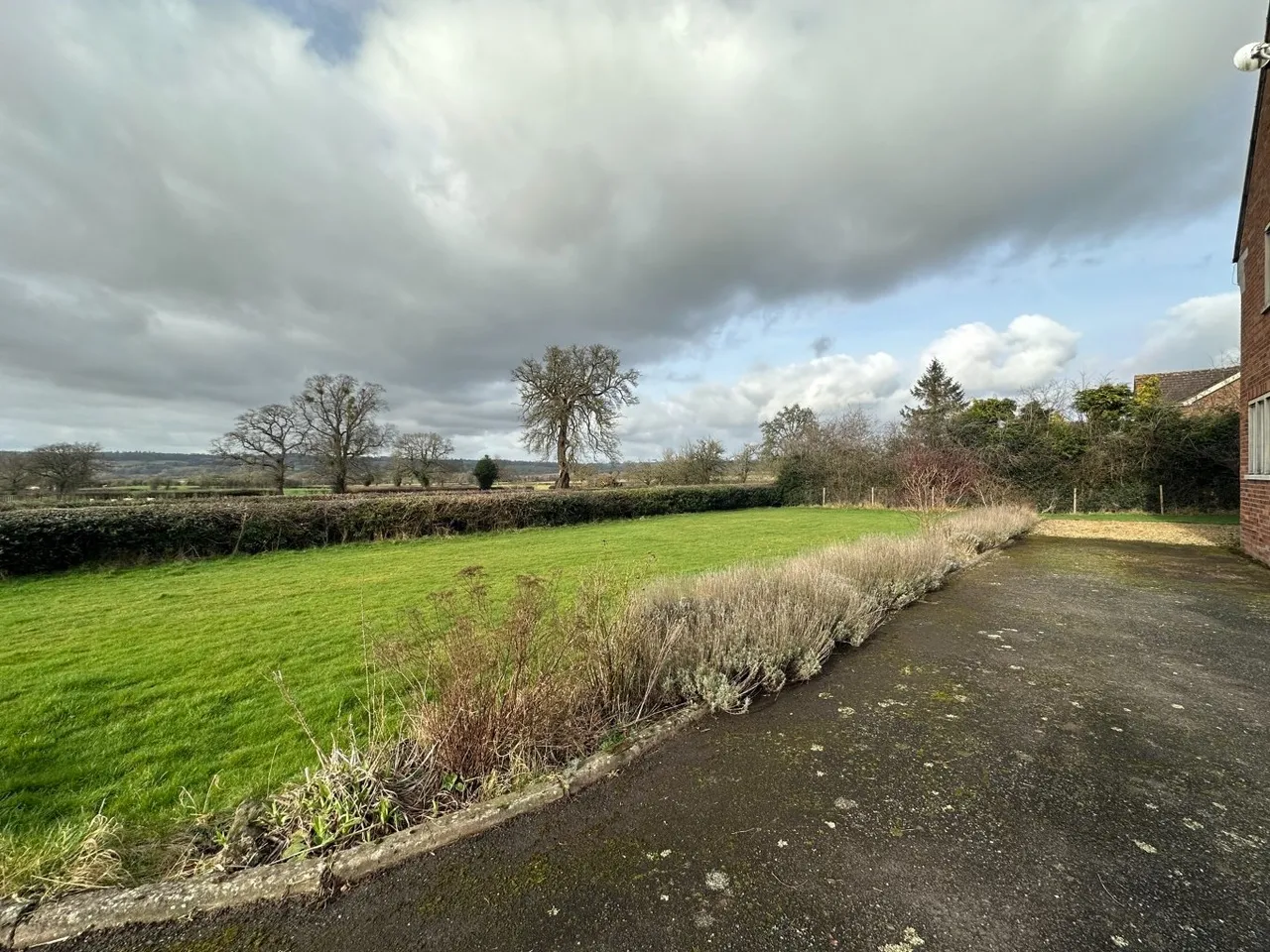 The Orchard, Bitterley SY8 3HF, photo 18