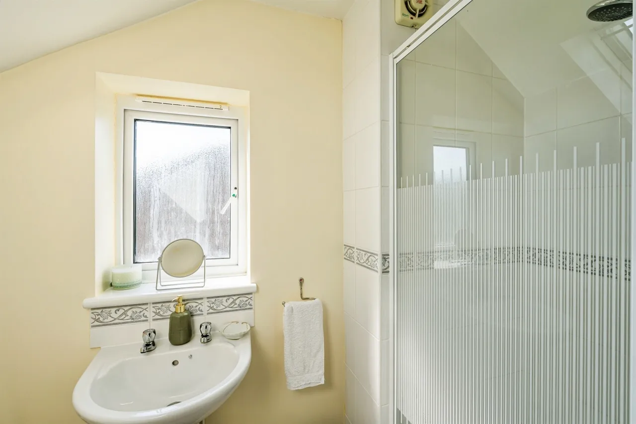 Chyngton Gardens, Seaford, BN25, photo 16