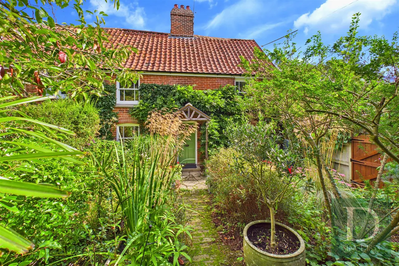 The Street, Wenhaston, IP19, photo 24