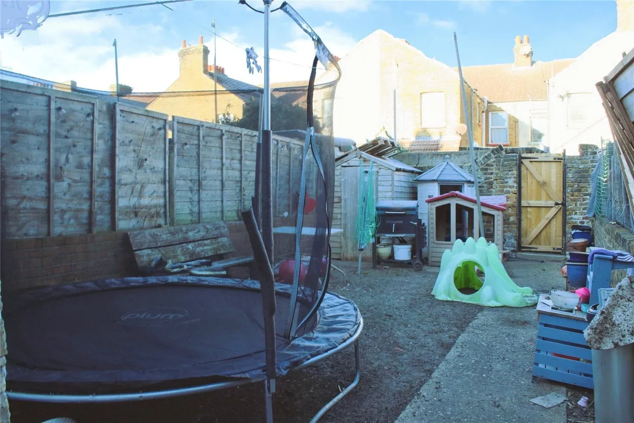 Wellesley Road, Sheerness, ME12, photo 8