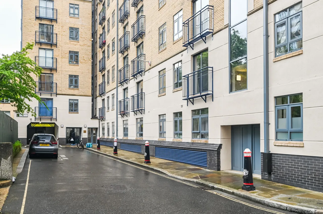London, EC2Y, photo 11