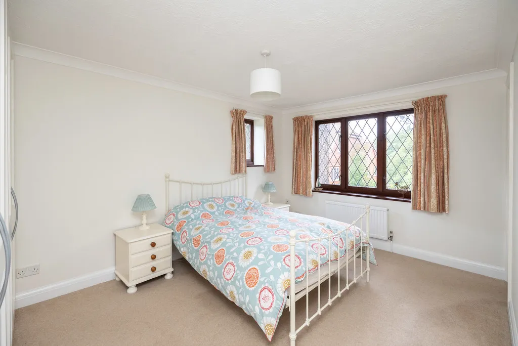 Harrowlands Park, Dorking, RH4, photo 5