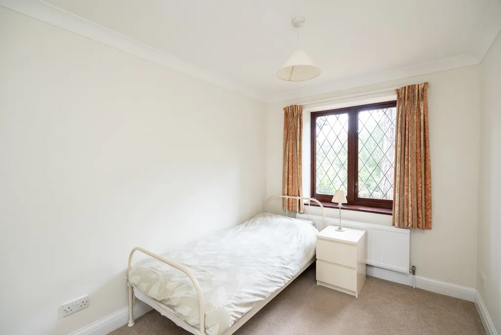 Harrowlands Park, Dorking, RH4, photo 8