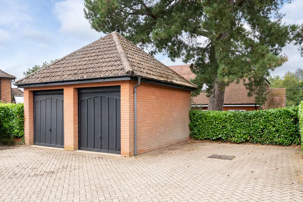 Harrowlands Park, Dorking, RH4, photo 9