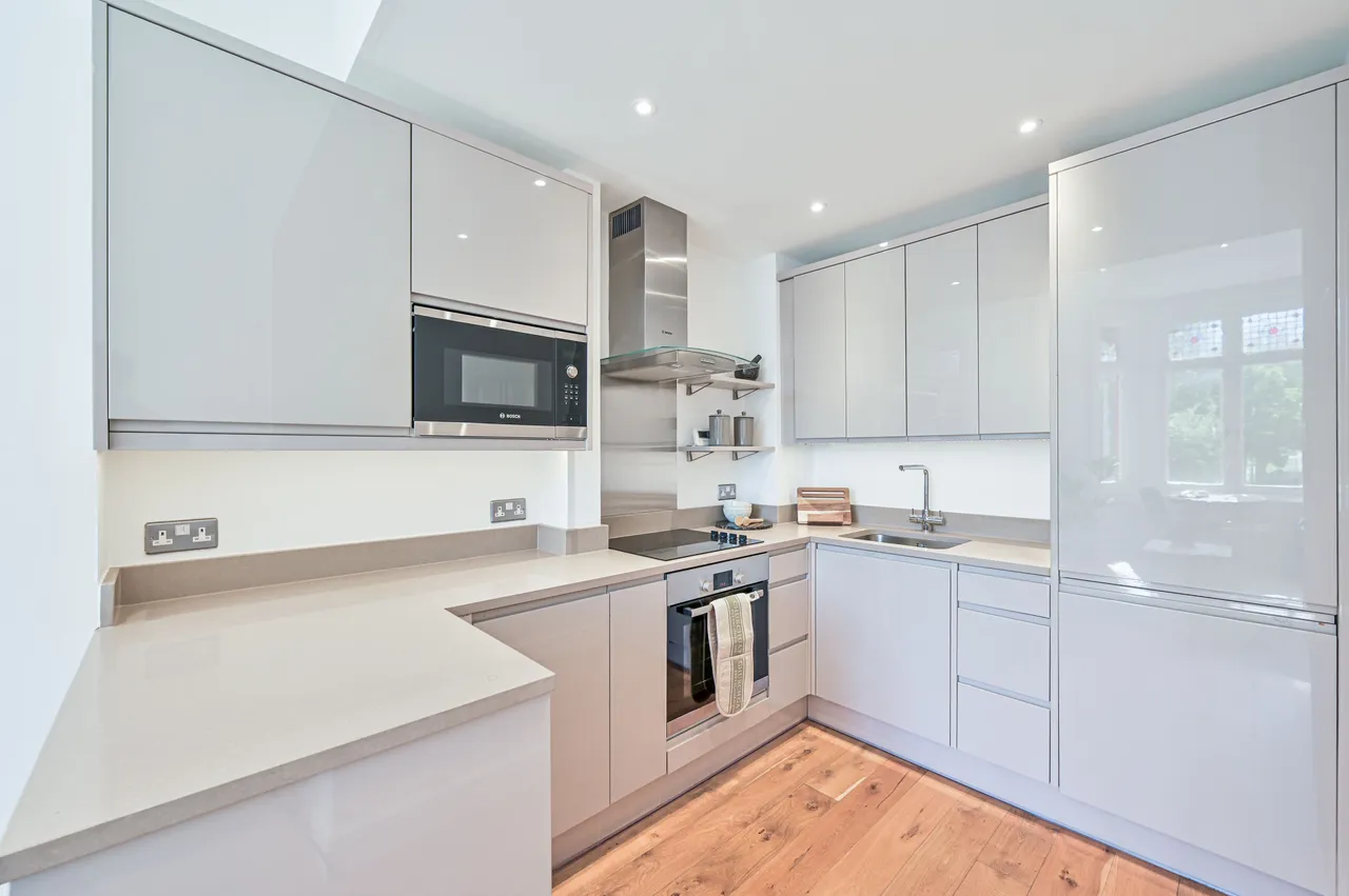 London, NW3, photo 2
