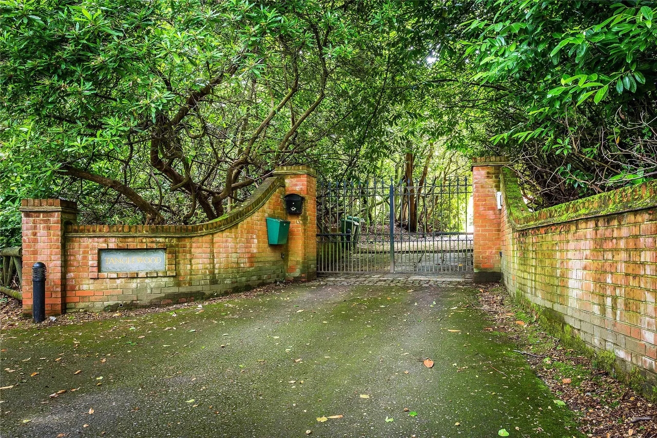 Deepcut Bridge Road, Deepcut, GU16, photo 35