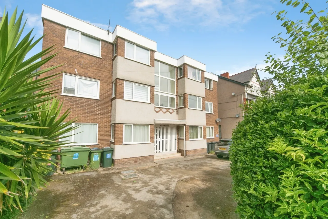 Mostyn Road, Colwyn Bay, LL29, photo 13