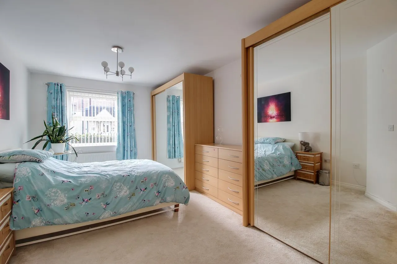 2 bed flat to rent, Reeve Close, Leighton Buzzard, LU7
