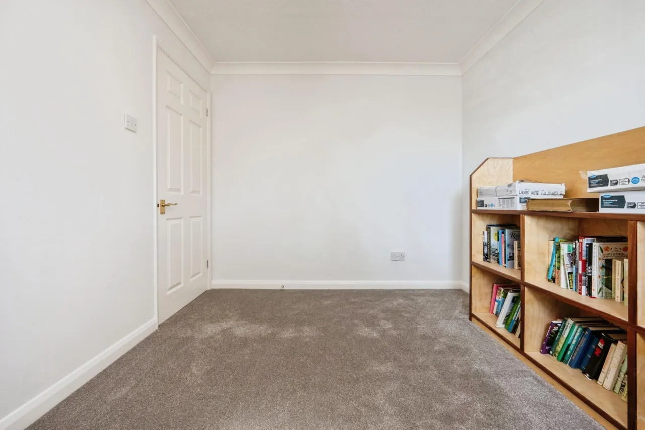 Ashburnham Road, Bedford, MK40, photo 17