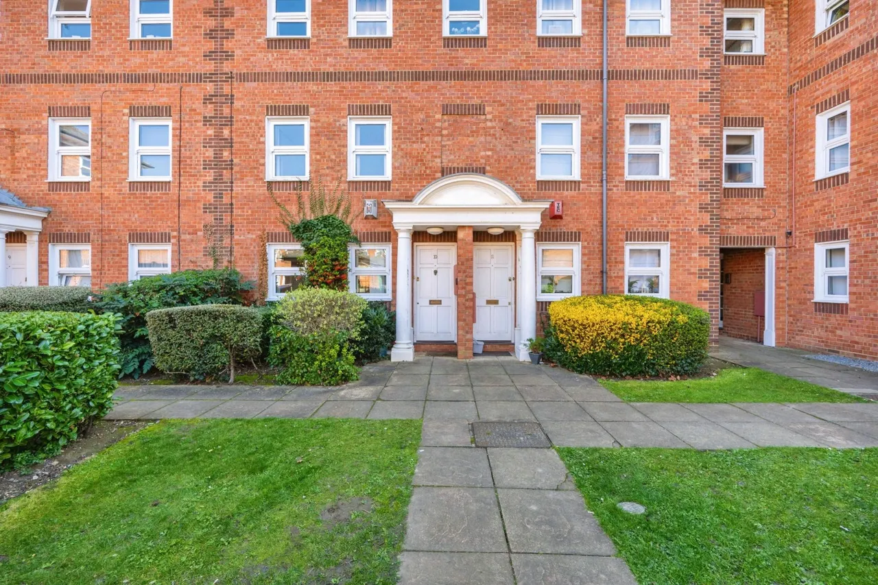 Ashburnham Road, Bedford, MK40, photo 2