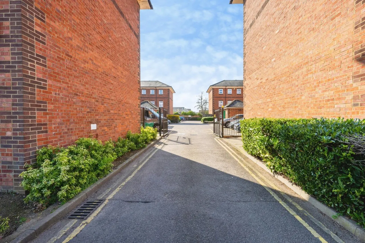 Ashburnham Road, Bedford, MK40, photo 4