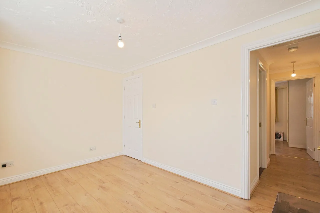 Ware Point Drive, London, SE28, photo 10