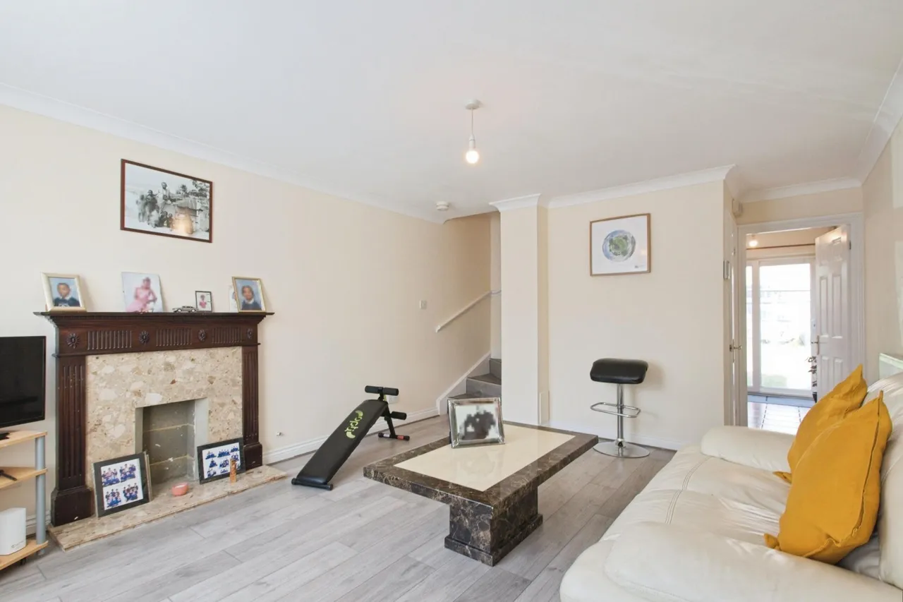 2 bed house for sale, Ware Point Drive, London, SE28