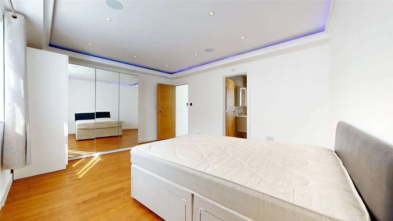 Rose Joan Mews, London, NW6, photo 10