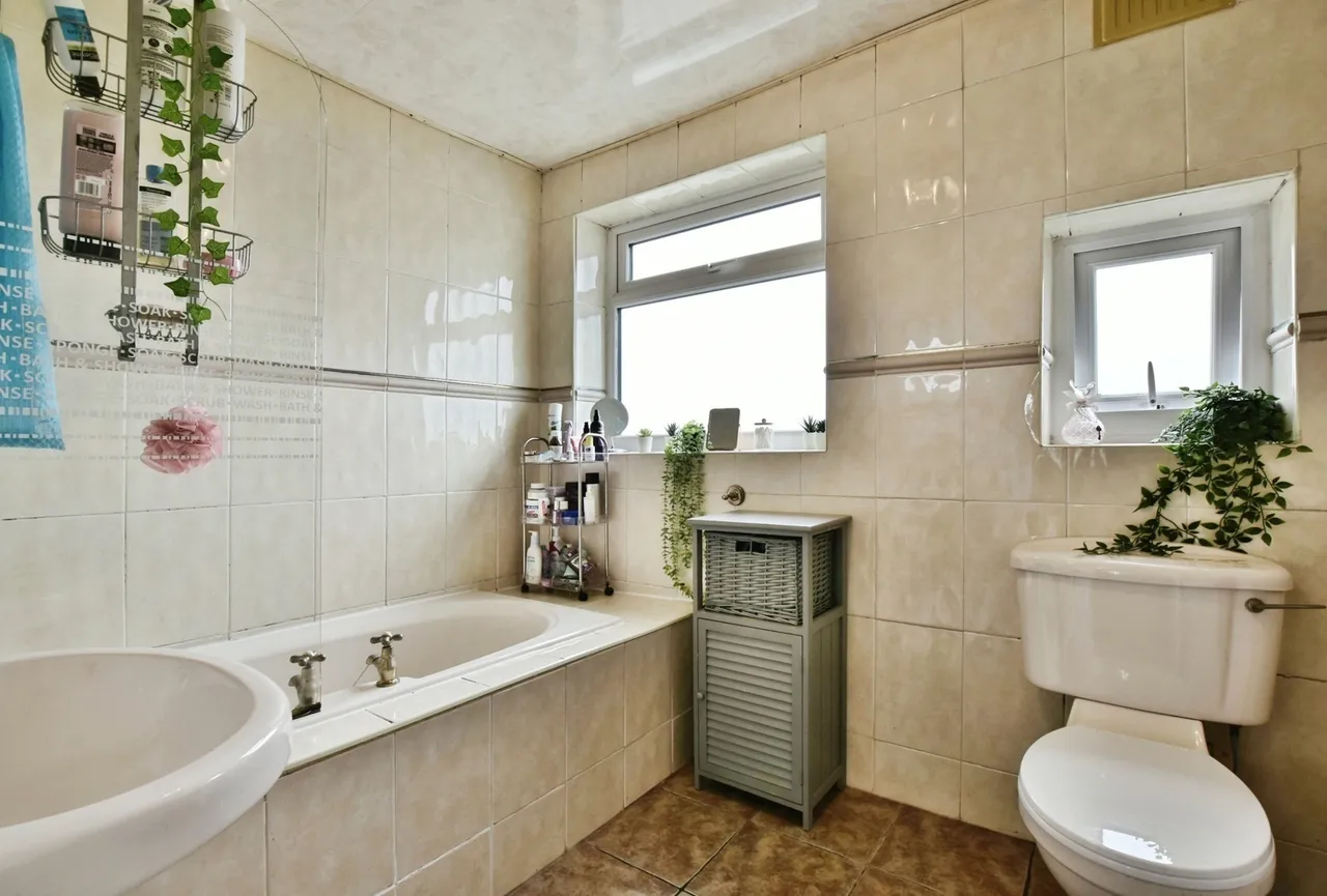 Stanley Drive, Timperley, Altrincham, WA15, photo 12