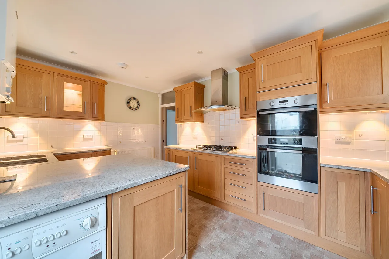The Woodlands, Esher, KT10, photo 5