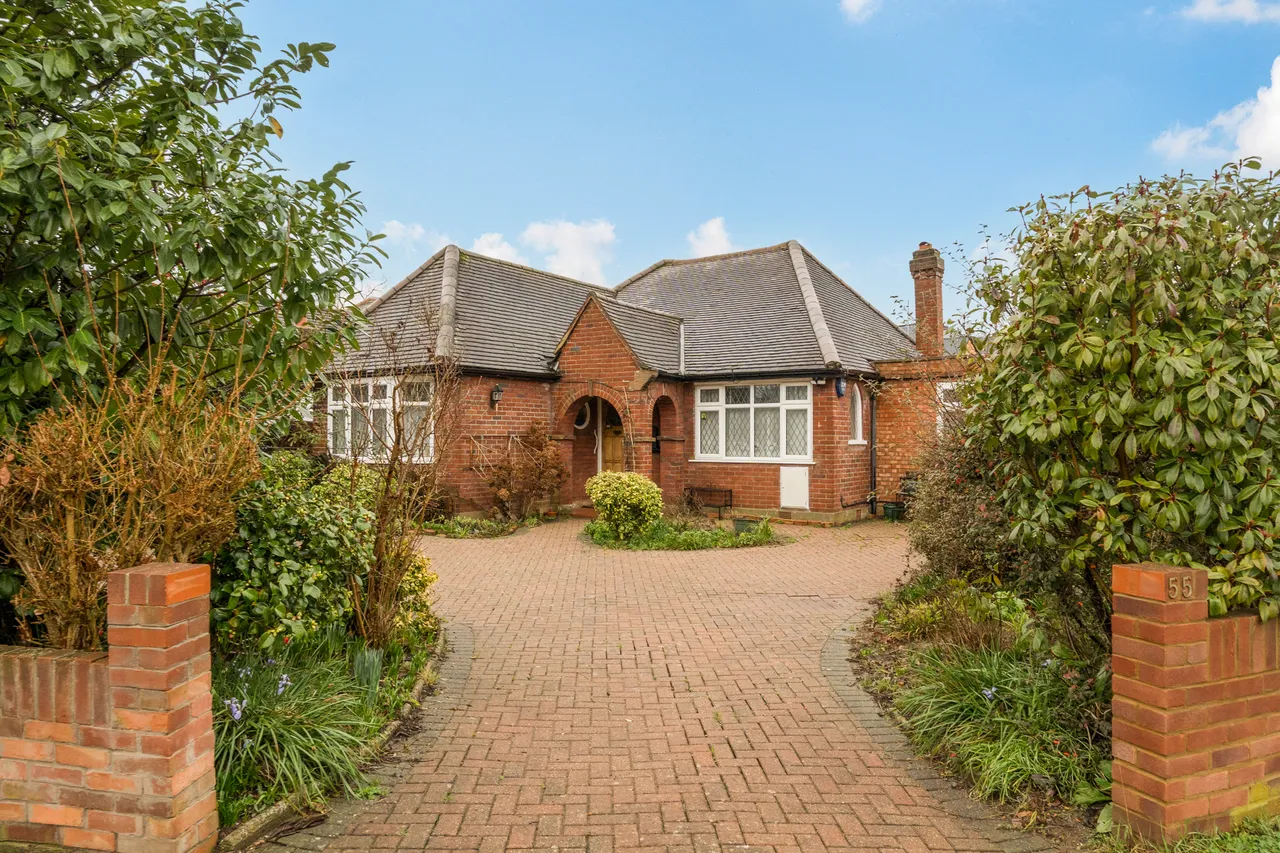 3 bed house for sale — The Woodlands, Esher, KT10