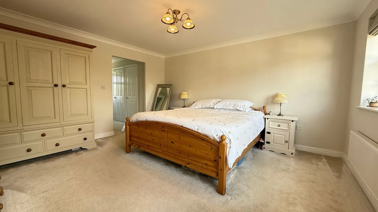 Barn Owl Close, Corby Glen, NG33, photo 11