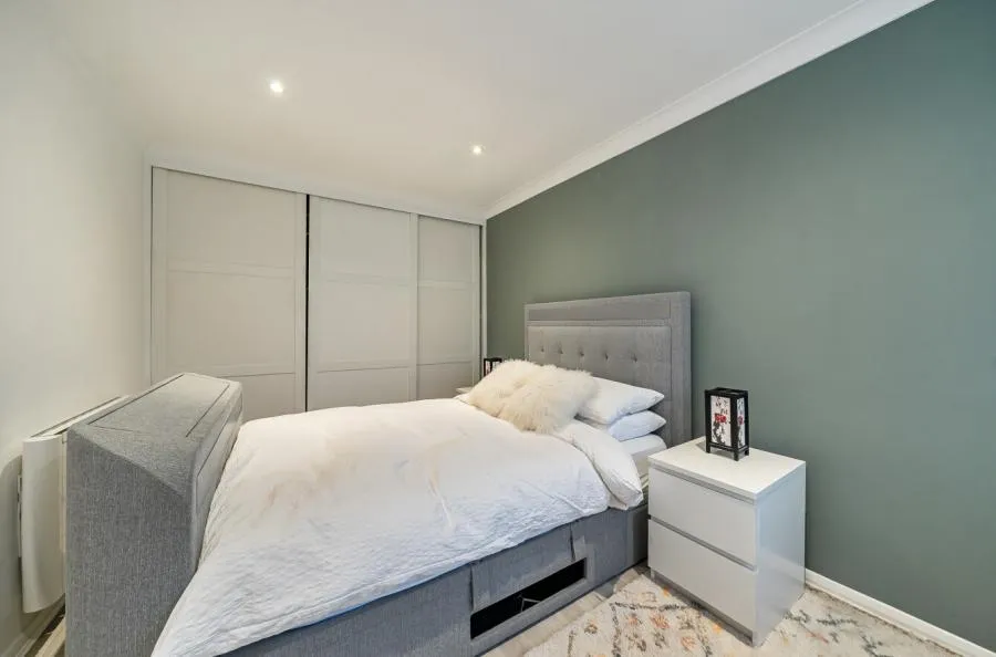 Juniper, Bracknell, RG12, photo 8