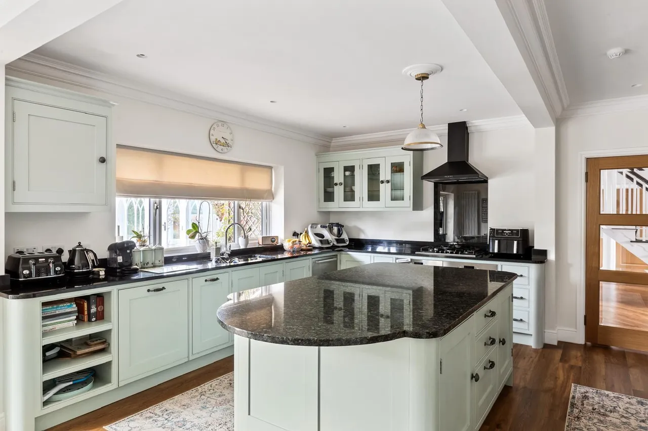 Fryern Road, Pulborough, RH20, photo 3