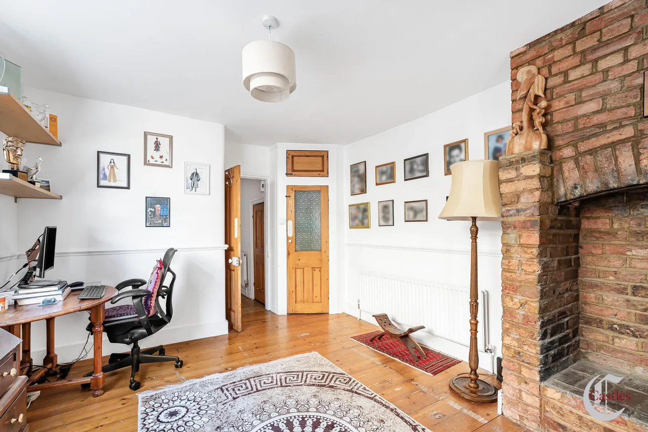 Barrington Road, N8, photo 3