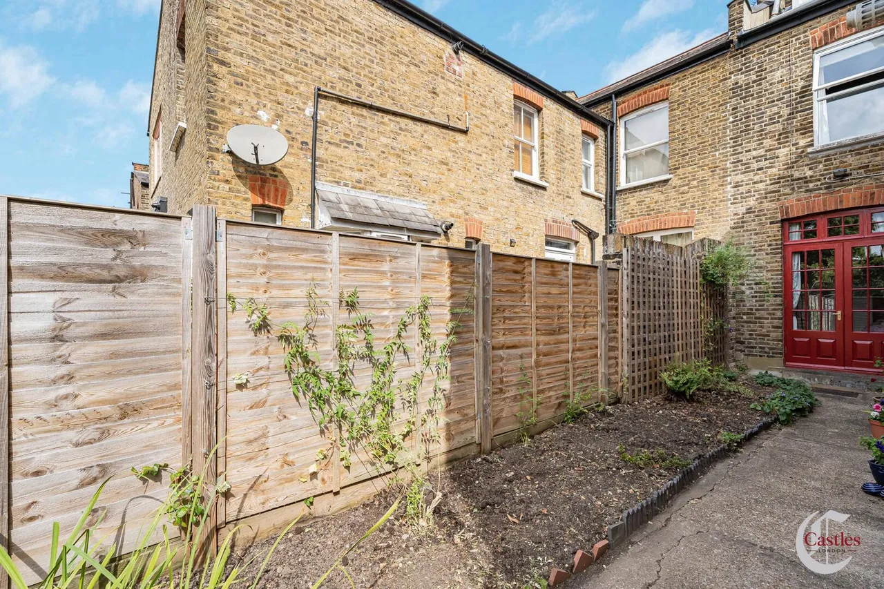 Barrington Road, N8, photo 11
