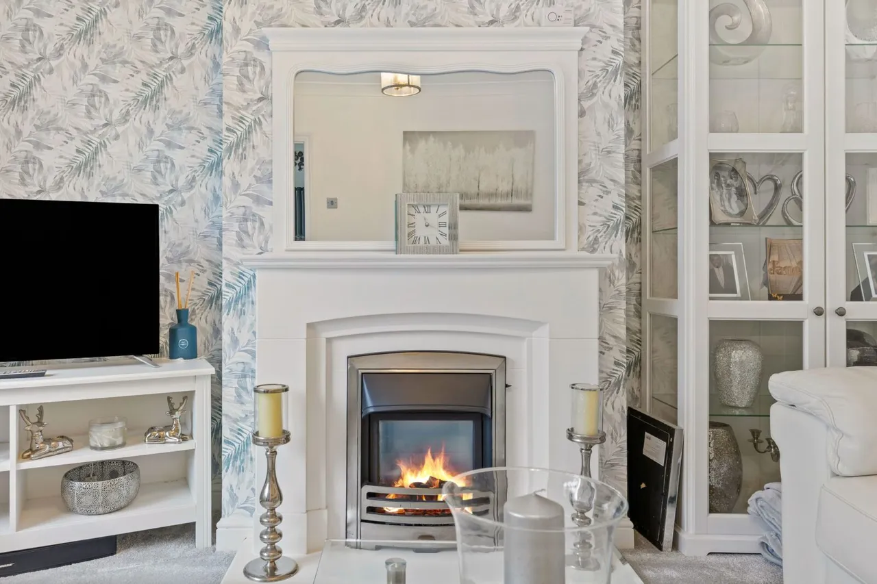 Knole Grove, East Grinstead, East Grinstead, RH19 2AL, photo 9