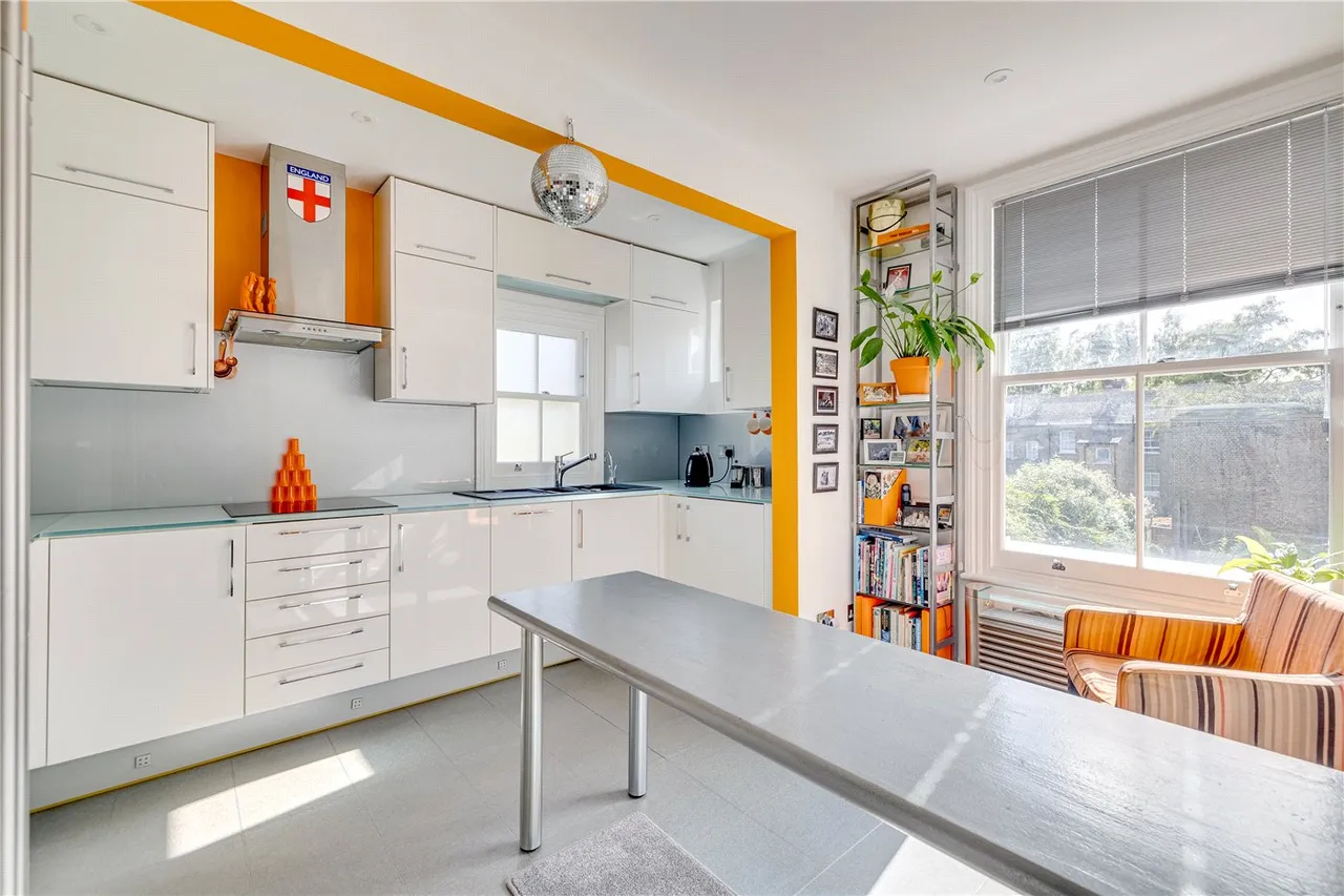 3 bed flat for sale — Turneville Road, London, W14