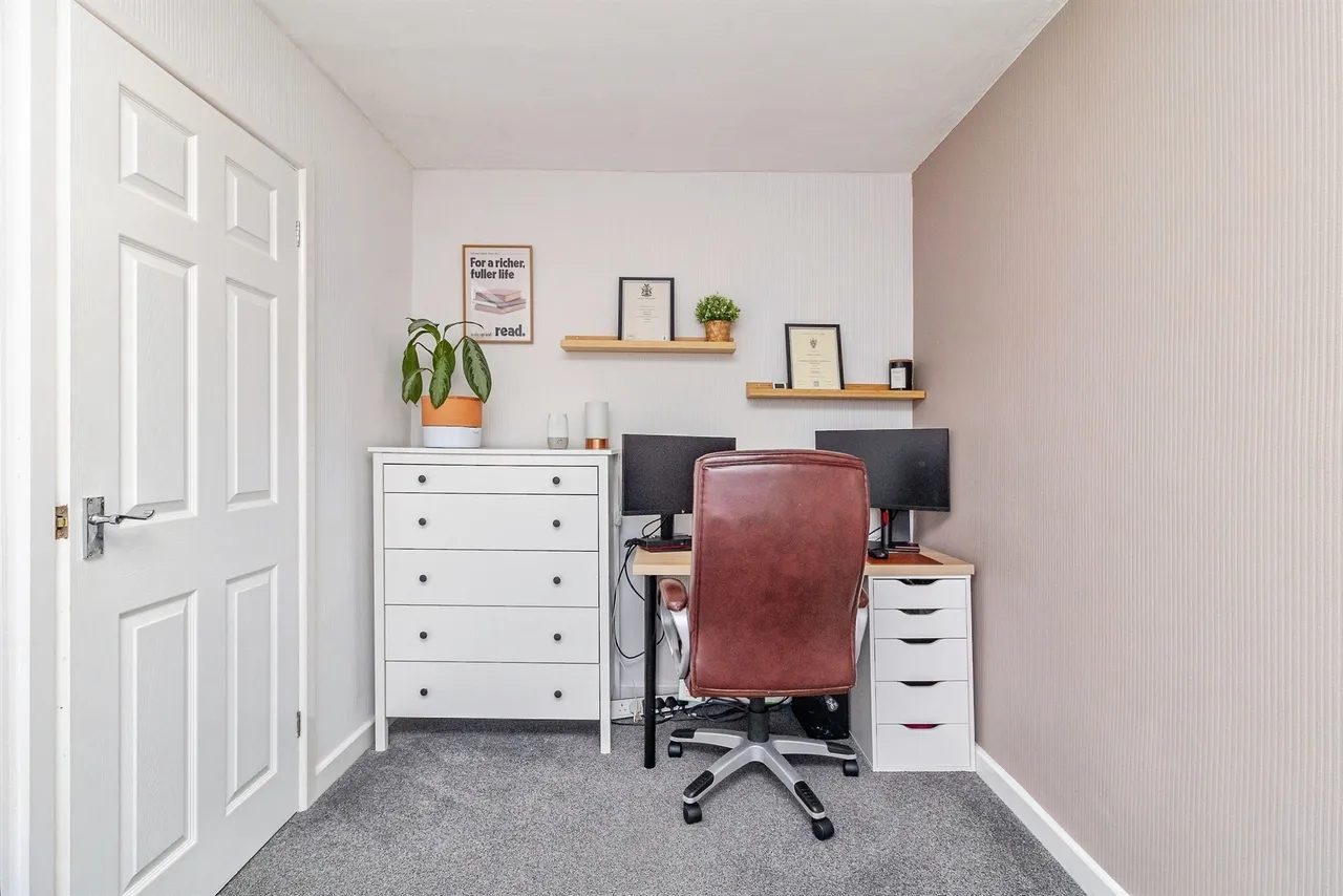 Carina Drive, Leighton Buzzard, LU7, photo 13