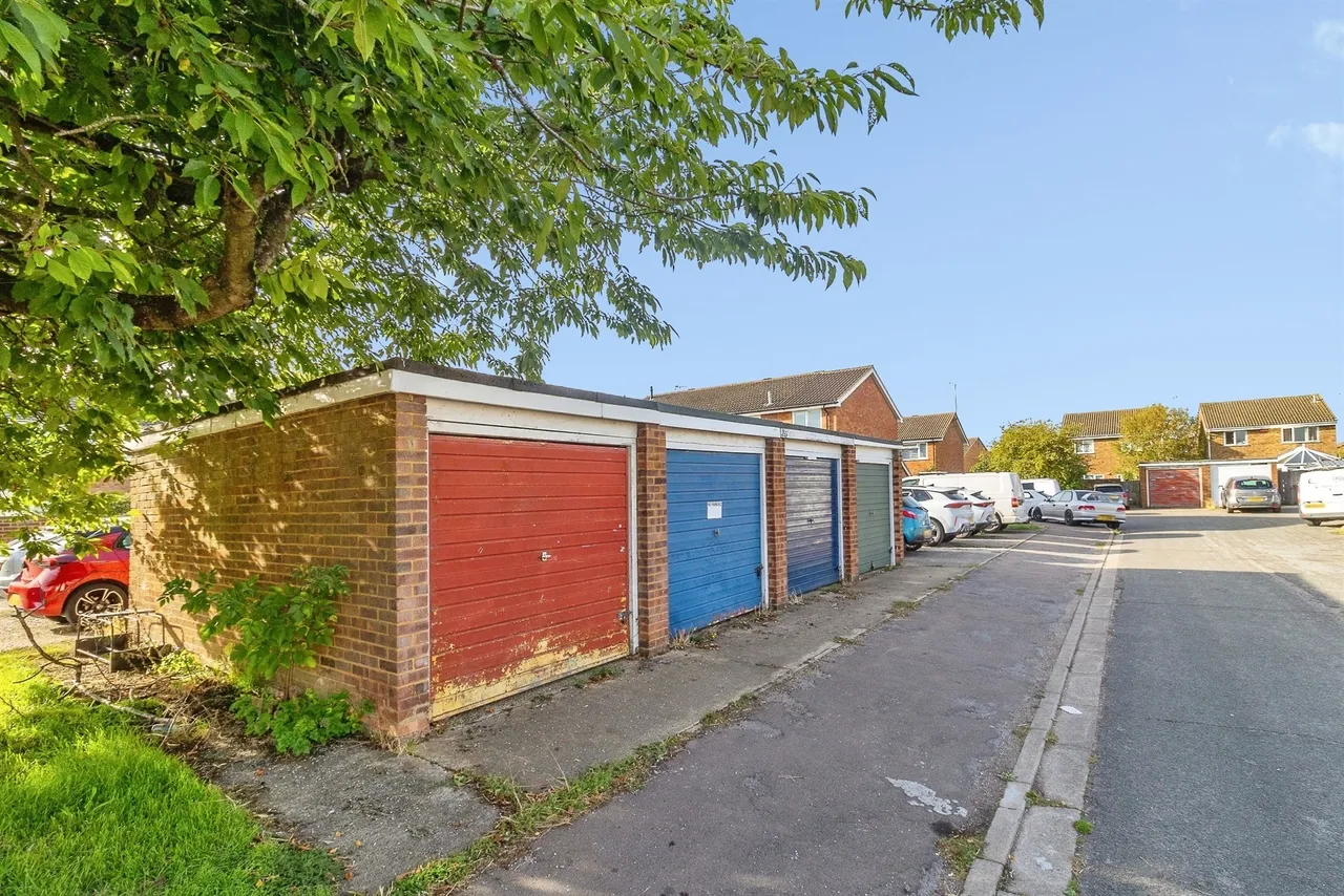 Carina Drive, Leighton Buzzard, LU7, photo 11