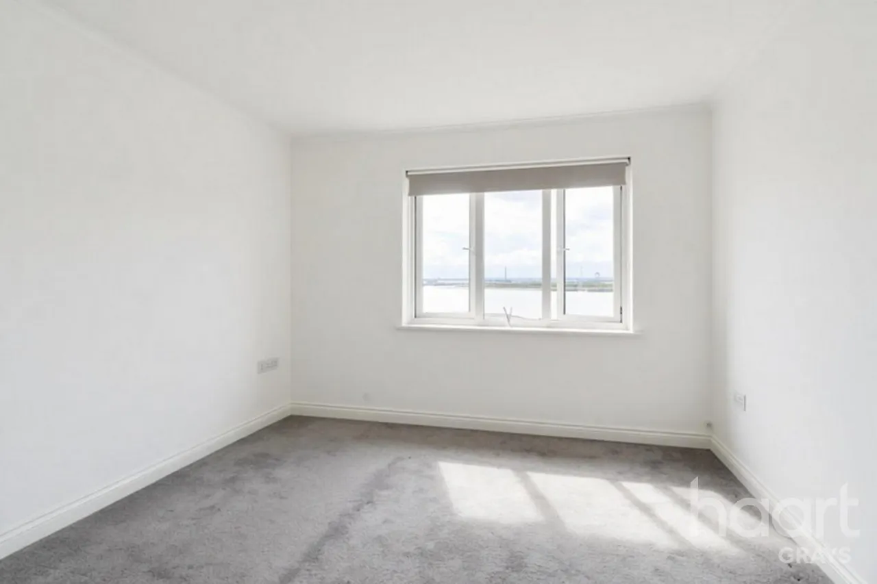 Worthing Close, RM17, photo 10