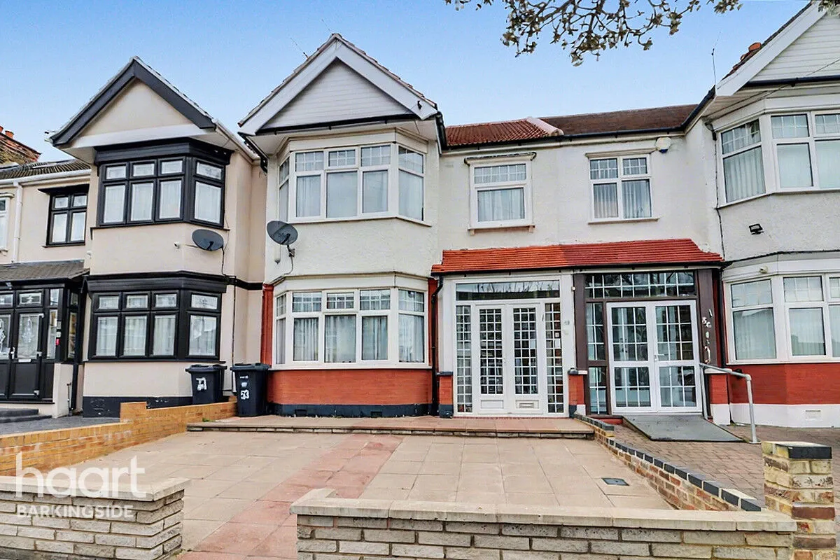 3 bed house for sale, Headley Drive, Gants Hill, IG2