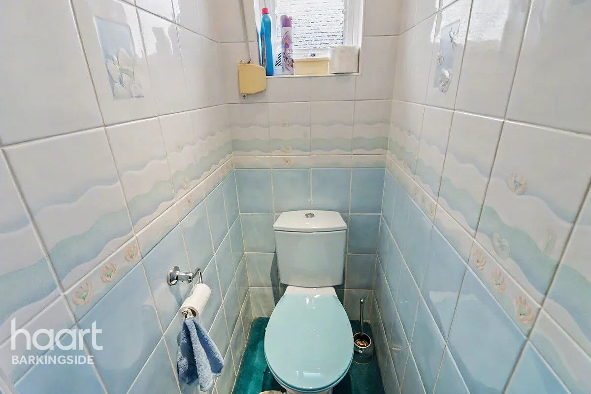 Headley Drive, Gants Hill, IG2, photo 19