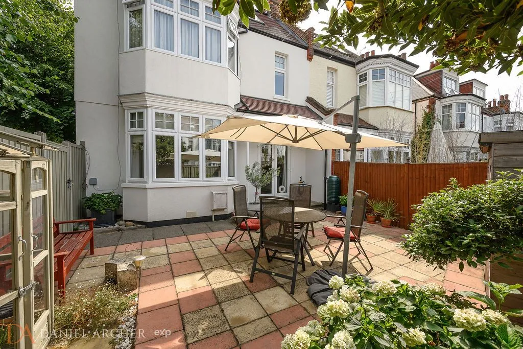 Laurel Road, West Wimbledon, SW20, photo 25